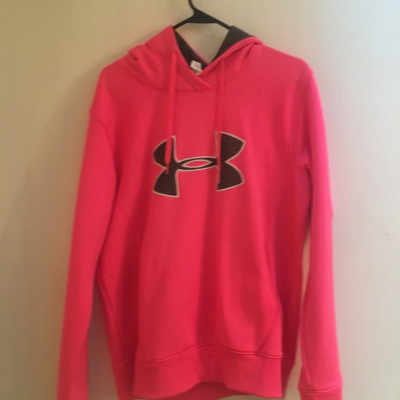 Under Armour Tops - Under Armour Sweatshirt